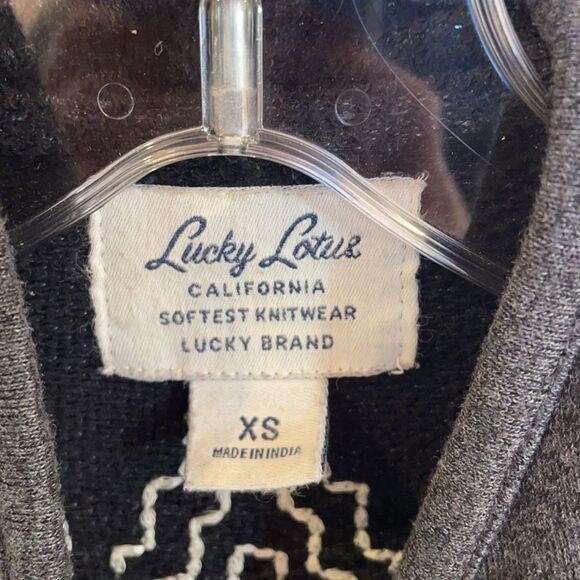 𝅺lucky Lotus Aztec dark gray open front cardigan. - Picture 5 of 11